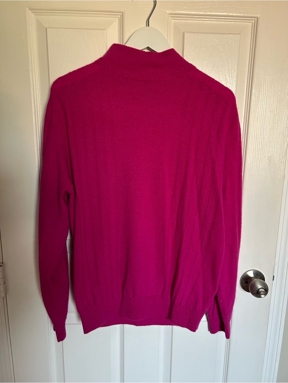 Haskell 70% Lambswool 20% Angora Rabbit Hair Women’s Fuchsia 80’s Sweater